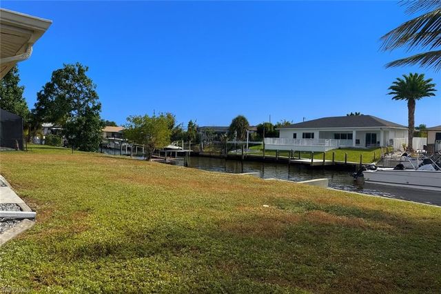 1452 SE 15th TER, Cape Coral, FL 33990