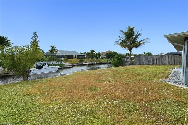 1452 SE 15th TER, Cape Coral, FL 33990