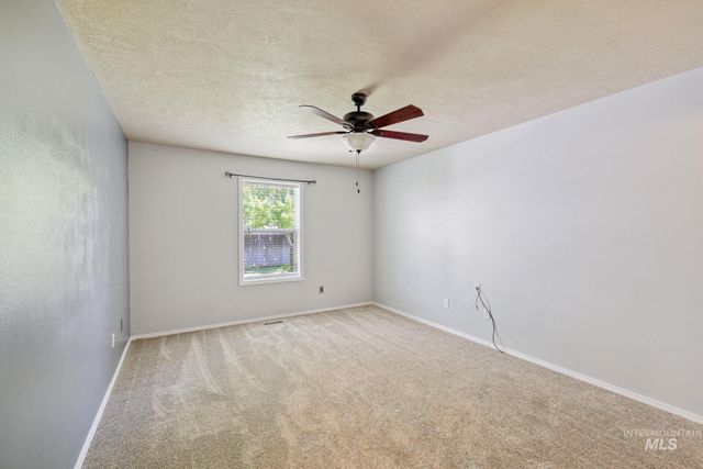 4296 N Longabaugh Way, Meridian, ID 83646