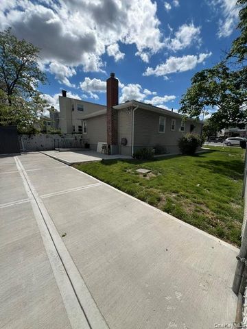 12005 Nashville Boulevard, Saint Albans, NY 11412