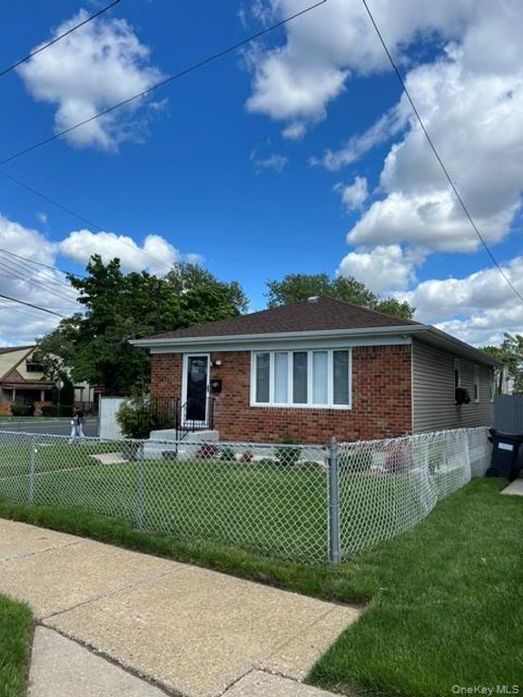 12005 Nashville Boulevard, Saint Albans, NY 11412