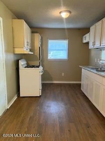 6663 Abraham Lincoln Drive, Jackson, MS 39213