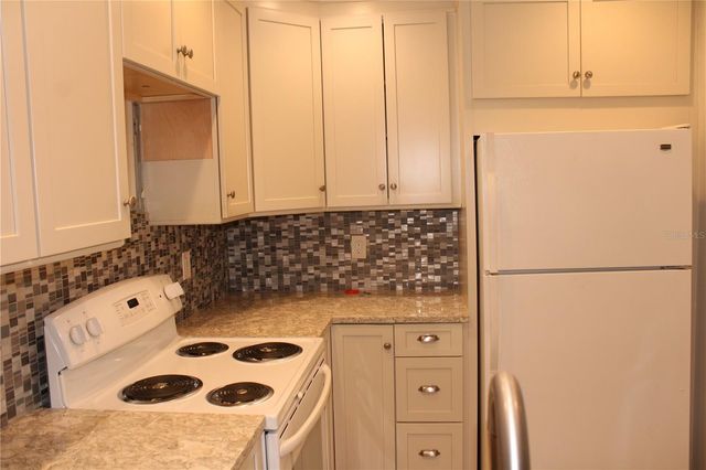 3602 54TH STREET W D1, Bradenton, FL 34209