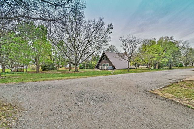 1107 Monroe, Harper, KS 67058