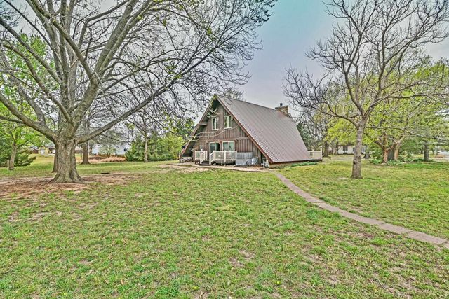 1107 Monroe, Harper, KS 67058