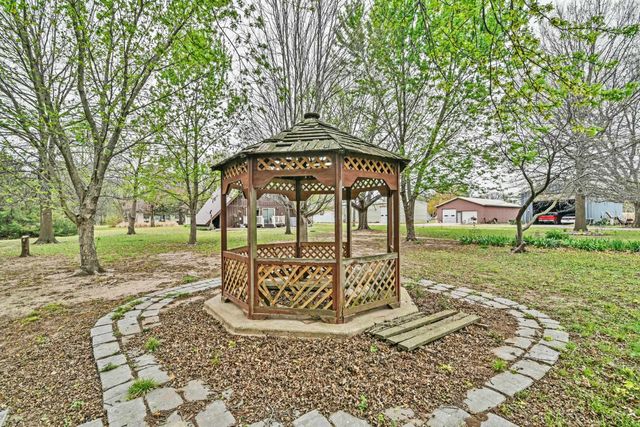 1107 Monroe, Harper, KS 67058