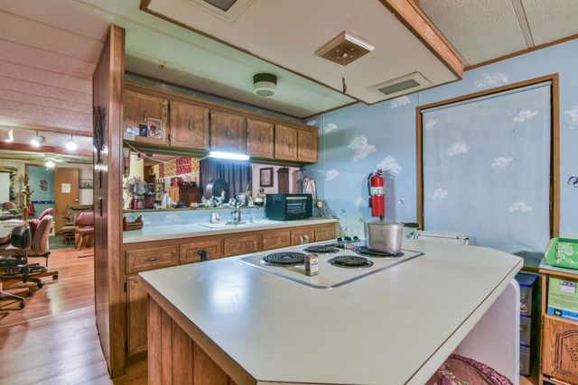 1107 Monroe, Harper, KS 67058