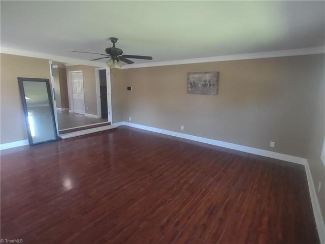 42 Kirk Street, Thomasville, NC 27360