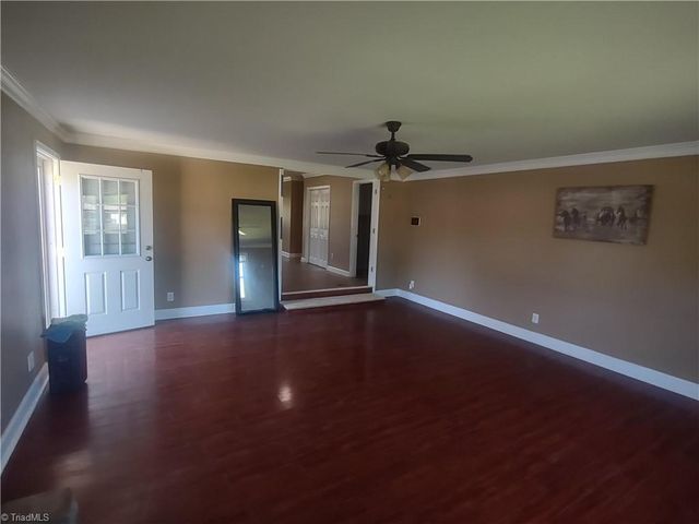 42 Kirk Street, Thomasville, NC 27360