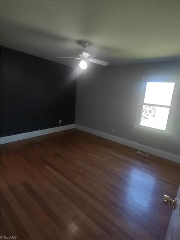 42 Kirk Street, Thomasville, NC 27360