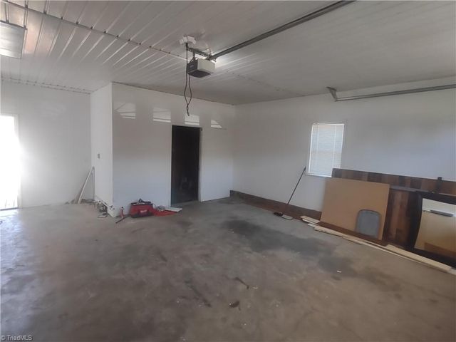 42 Kirk Street, Thomasville, NC 27360