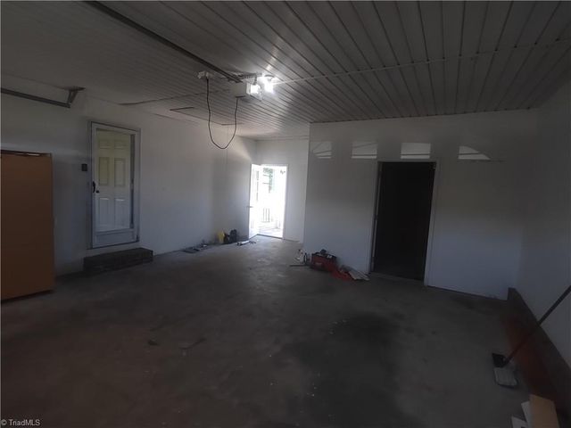 42 Kirk Street, Thomasville, NC 27360