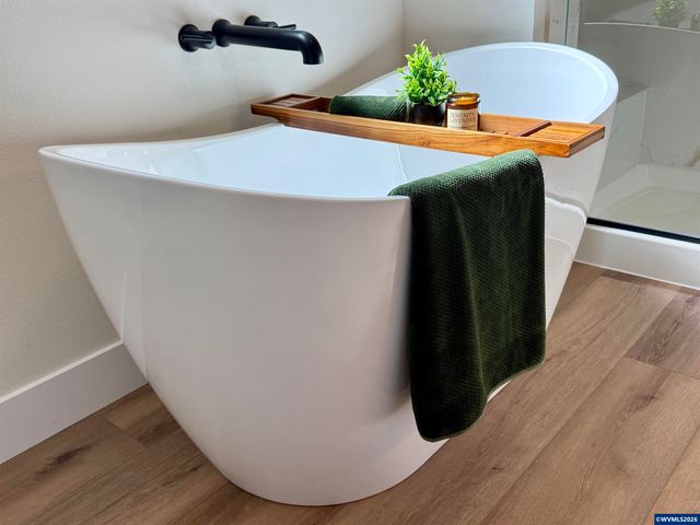 215 NE Broadway St, Sublimity, OR 97385