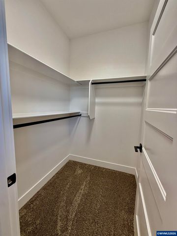 215 NE Broadway St, Sublimity, OR 97385