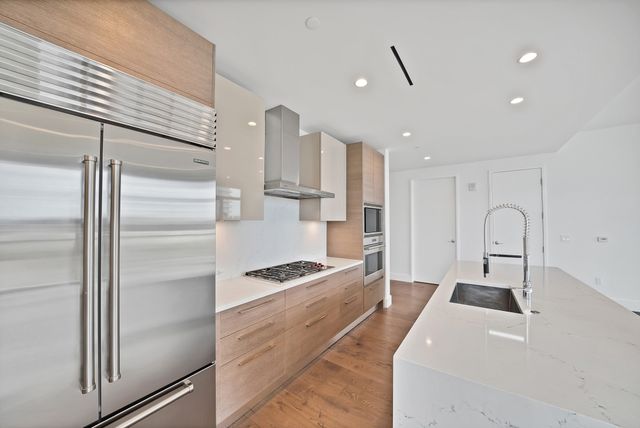 7901 Windrose Avenue 803, Plano, TX 75024