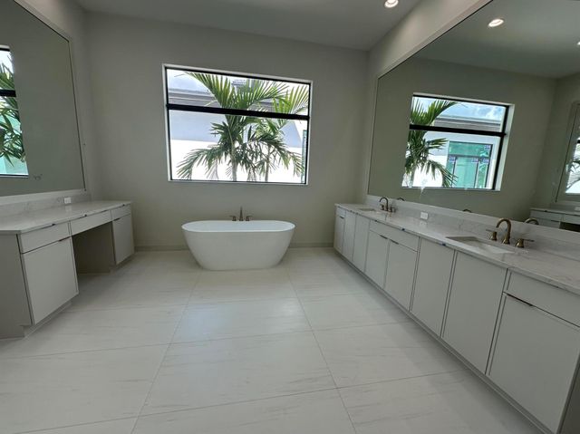 9148 Coral Isles Circle {Lot 13}, Palm Beach Gardens, FL 33412