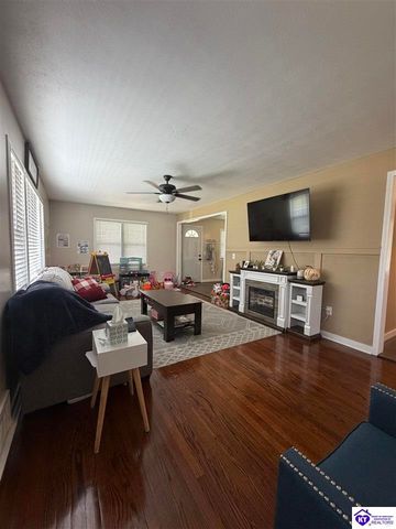 149 N Deepwood Drive, Radcliff, KY 40160