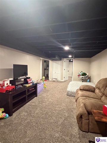 149 N Deepwood Drive, Radcliff, KY 40160
