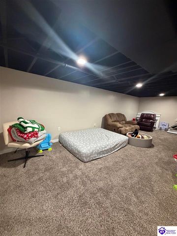 149 N Deepwood Drive, Radcliff, KY 40160