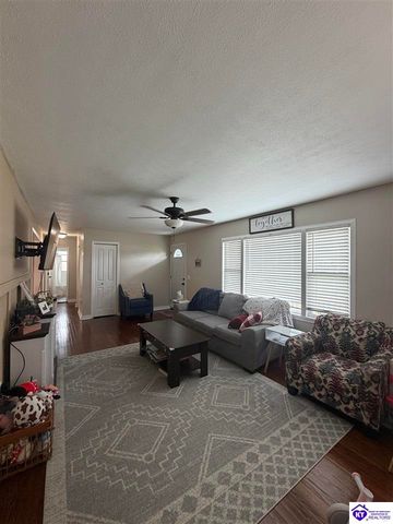 149 N Deepwood Drive, Radcliff, KY 40160