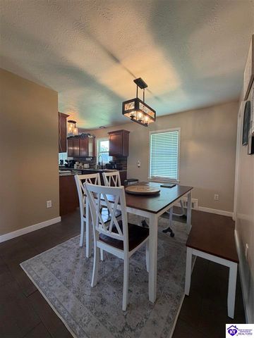 149 N Deepwood Drive, Radcliff, KY 40160