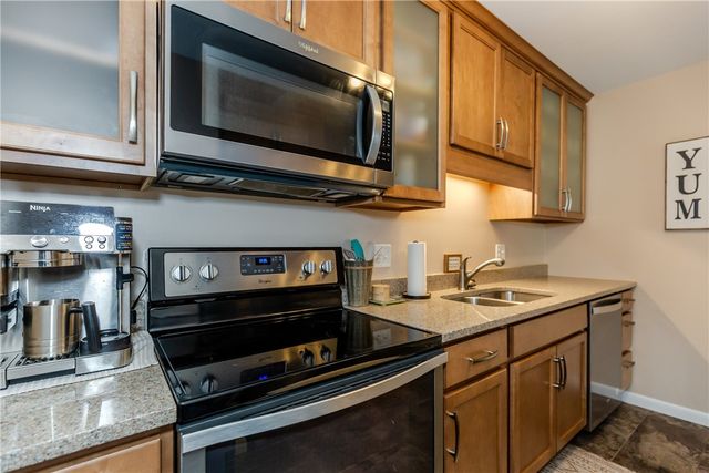 11 Village Court 11, West Warwick, RI 02893