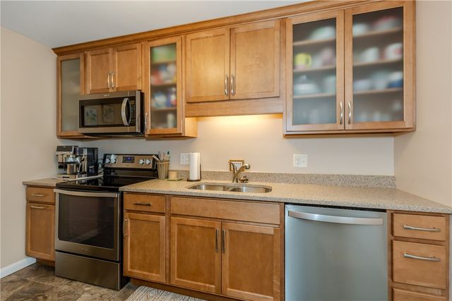 11 Village Court 11, West Warwick, RI 02893