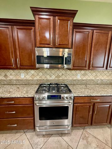 5703 S PARKCREST Street, Gilbert, AZ 85298