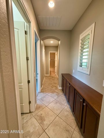 5703 S PARKCREST Street, Gilbert, AZ 85298