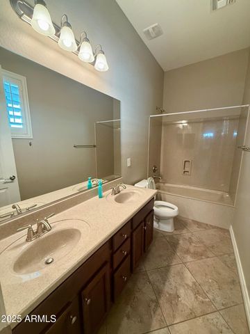 5703 S PARKCREST Street, Gilbert, AZ 85298