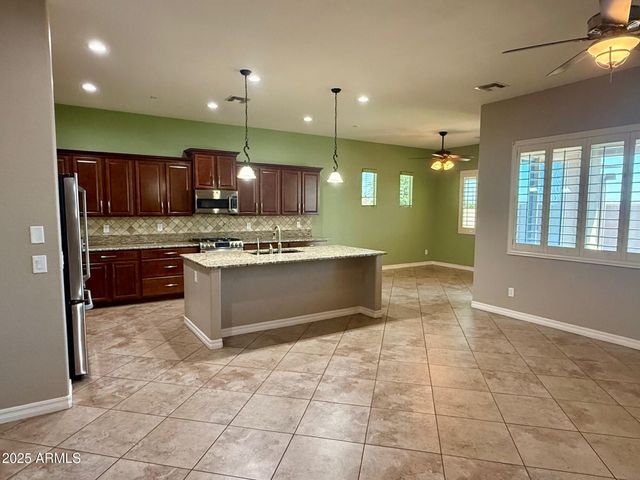 5703 S PARKCREST Street, Gilbert, AZ 85298