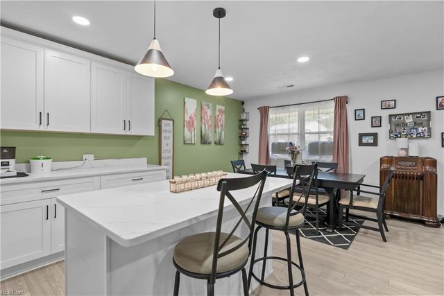 832 Parapet RD, Chesapeake, VA 23323