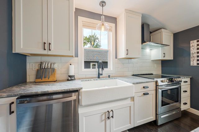 203 W DIVISION STREET, Kaukauna, WI 54130