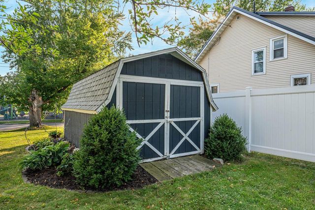 203 W DIVISION STREET, Kaukauna, WI 54130