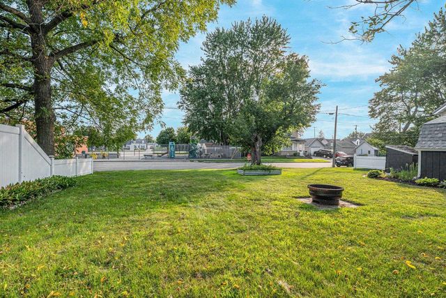 203 W DIVISION STREET, Kaukauna, WI 54130