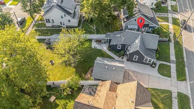 203 W DIVISION STREET, Kaukauna, WI 54130