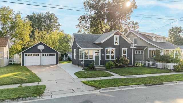 203 W DIVISION STREET, Kaukauna, WI 54130