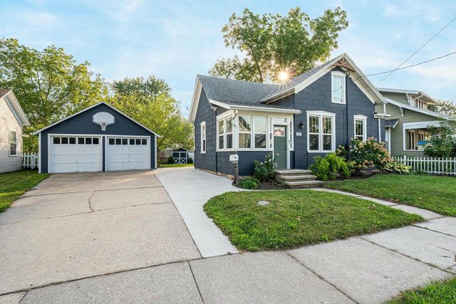 203 W DIVISION STREET, Kaukauna, WI 54130