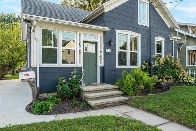 203 W DIVISION STREET, Kaukauna, WI 54130