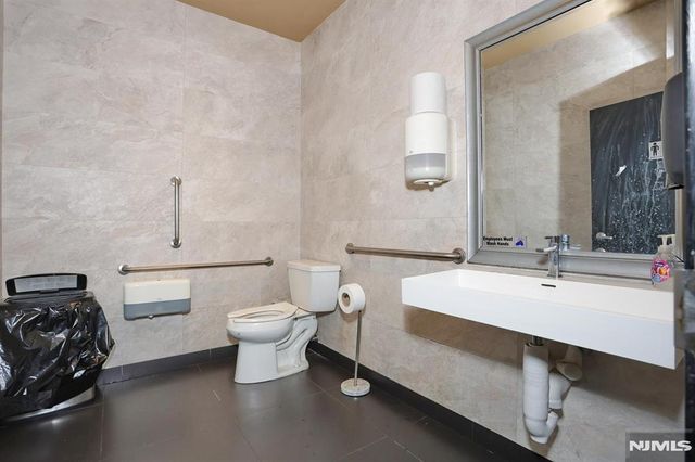 187 Rivervale Road, River Vale, NJ 07675