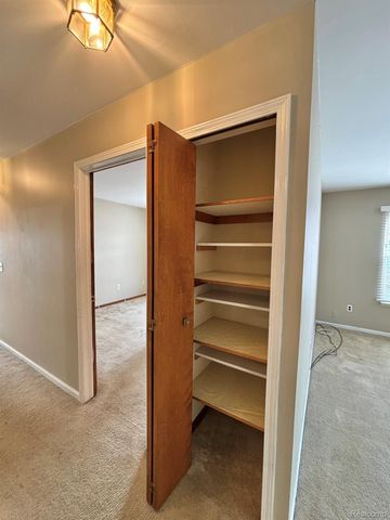 401 Doremus S Doremus Lane W 10, St. Clair Shores, MI 48080