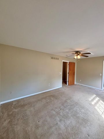 401 Doremus S Doremus Lane W 10, St. Clair Shores, MI 48080