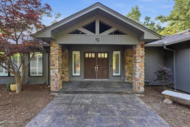 95 Robinwood Drive, Little Rock, AR 72227