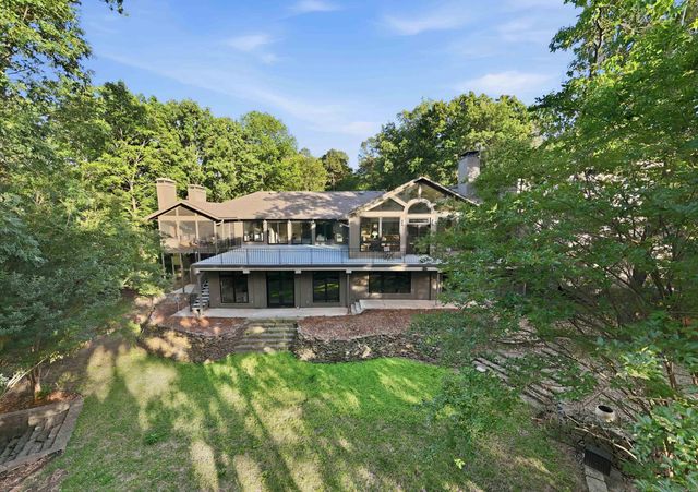 95 Robinwood Drive, Little Rock, AR 72227