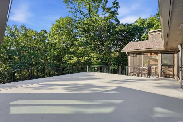 95 Robinwood Drive, Little Rock, AR 72227