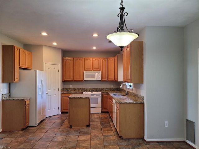 406 Nicked Pin PL, Chesapeake, VA 23323