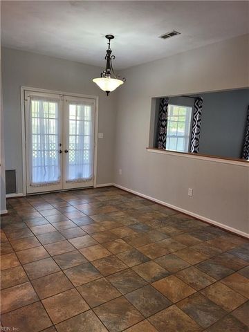 406 Nicked Pin PL, Chesapeake, VA 23323