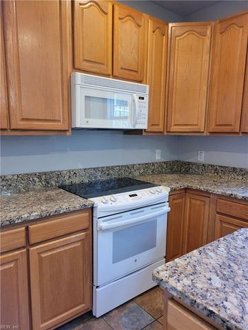 406 Nicked Pin PL, Chesapeake, VA 23323
