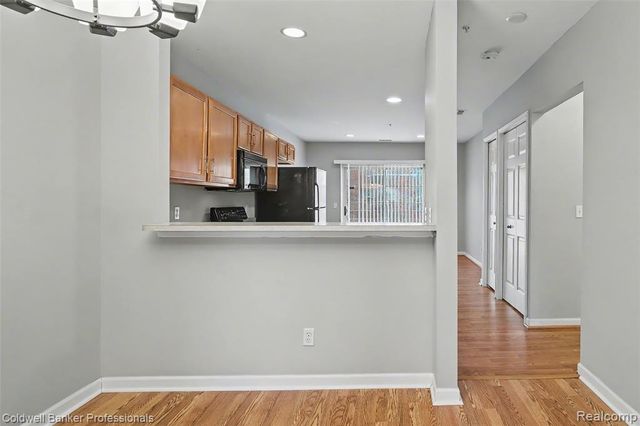 1582 Devon Lane, Troy, MI 48084