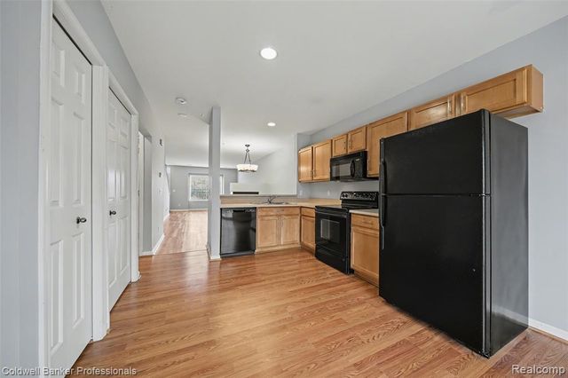 1582 Devon Lane, Troy, MI 48084